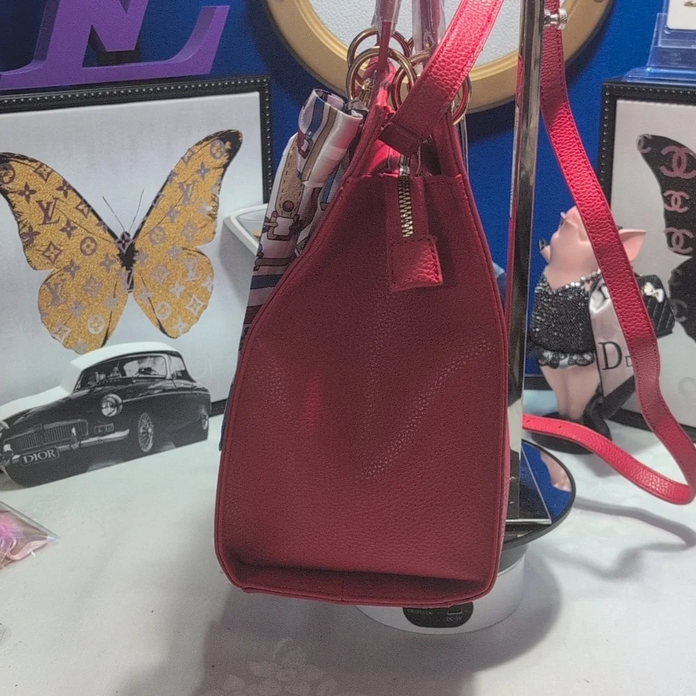 Badgley Mischka STUDIO Red Pebbled Vegan Leather Logo Eyelet Tote/Crossbody NEW!